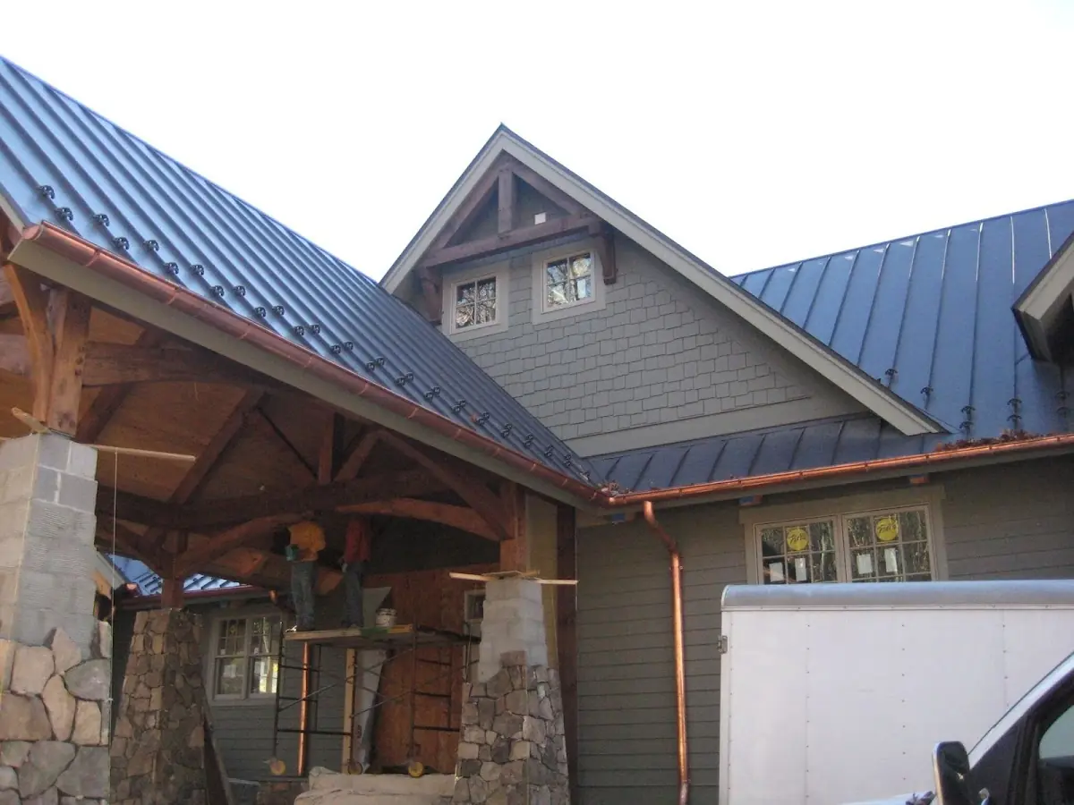Craftsman Roofing team delivering quality roofing work in Glenridge